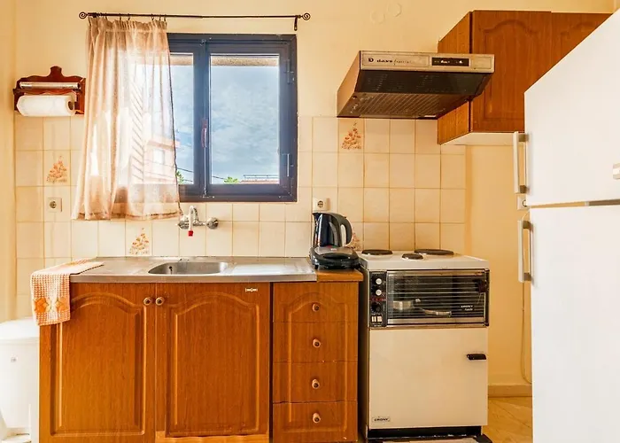 Διαμέρισμα Spacious 5-person By Alecos